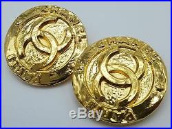 100%Auth CHANEL CC Logo Large Button Earrings Gold Clip-On Vintage COCO