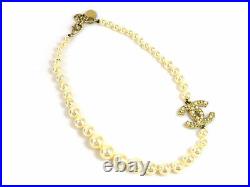Auth CHANEL CC Logo Necklace Off White/Gold Faux Pearl/Goldtone 98501f