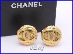 Auth CHANEL Vintage 96A Small CC Logo Clip-on Earrings Goldtone e39464