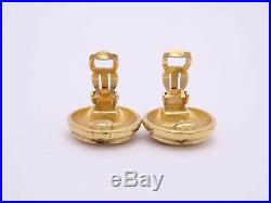 Auth CHANEL Vintage 96A Small CC Logo Clip-on Earrings Goldtone e39464