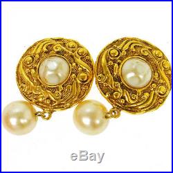Auth CHANEL Vintage CC Logos Imitation Pearl Earrings Clip-On 1.2 2.0 T03965