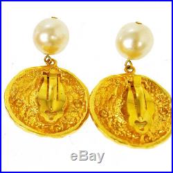 Auth CHANEL Vintage CC Logos Imitation Pearl Earrings Clip-On 1.2 2.0 T03965