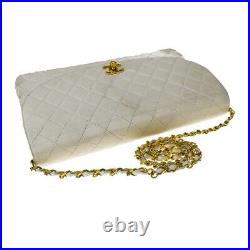 Authentic CHANEL CC Logo Chain Shoulder Bag Leather White Gold Vintage 50LA941