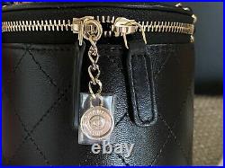 BNIB 100%AUTH CHANEL 21S Black Lambskin Mini Vanity Bag With Chain Gold Hardware