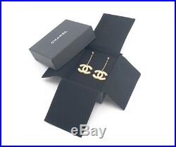 CHANEL CC Logos Drop Dangle Earrings Gold tone F17V withBOX v1051
