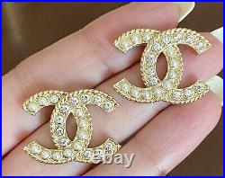 CHANEL Large CC Crystal Pearl Earrings Gold / M204-21155