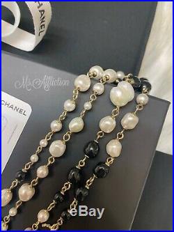 CHANEL NWT CC Authentic Freshwater Pearl Crystal Necklace Logo Chain Gold NWT