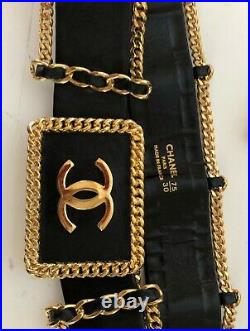 Chanel BLACK leather /GOLD belt. Vintage