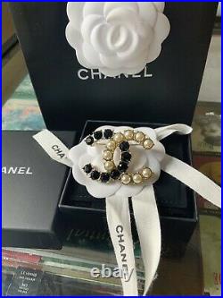 Chanel Ss21 Gold And Black Embellished Crystal Brooch