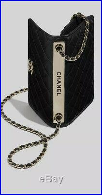 NIB authentic CHANEL Black gold-tone metal wallet on chain lambskin Leather 2020