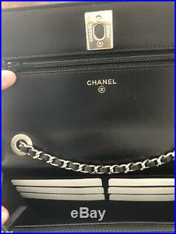 NIB authentic CHANEL Black gold-tone metal wallet on chain lambskin Leather 2020