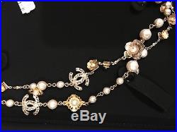 NWT Chanel 18C Cruise Flora Runway Necklace White Pearl CC Gold-Tone 42 France