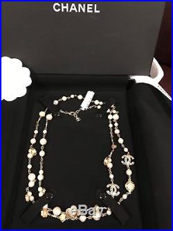 NWT Chanel 18C Cruise Flora Runway Necklace White Pearl CC Gold-Tone 42 France