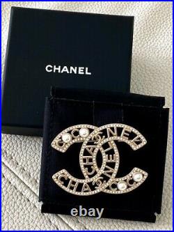 Statement Chanel 2020 CC Logo Crystal Pearl XL Brooch Pin